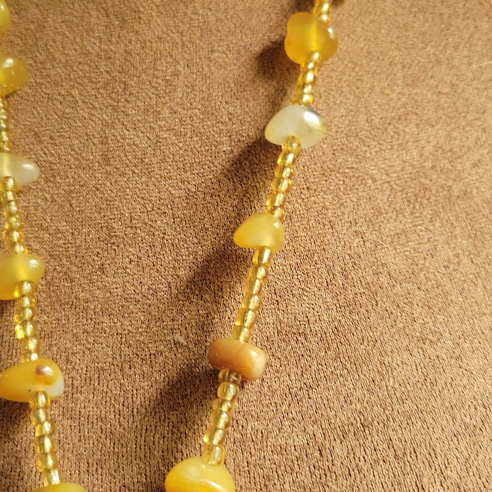 Long Beaded Tassel Necklace Green Resin Ring Stone Chips 26 Inch Goblincore - Picture 4 of 6